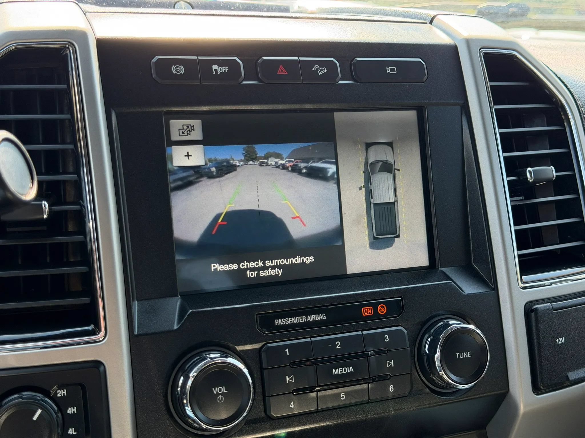 Used 2019 Ford F250 Lariat w/ Lariat Ultimate Package AWD/4WD image 41