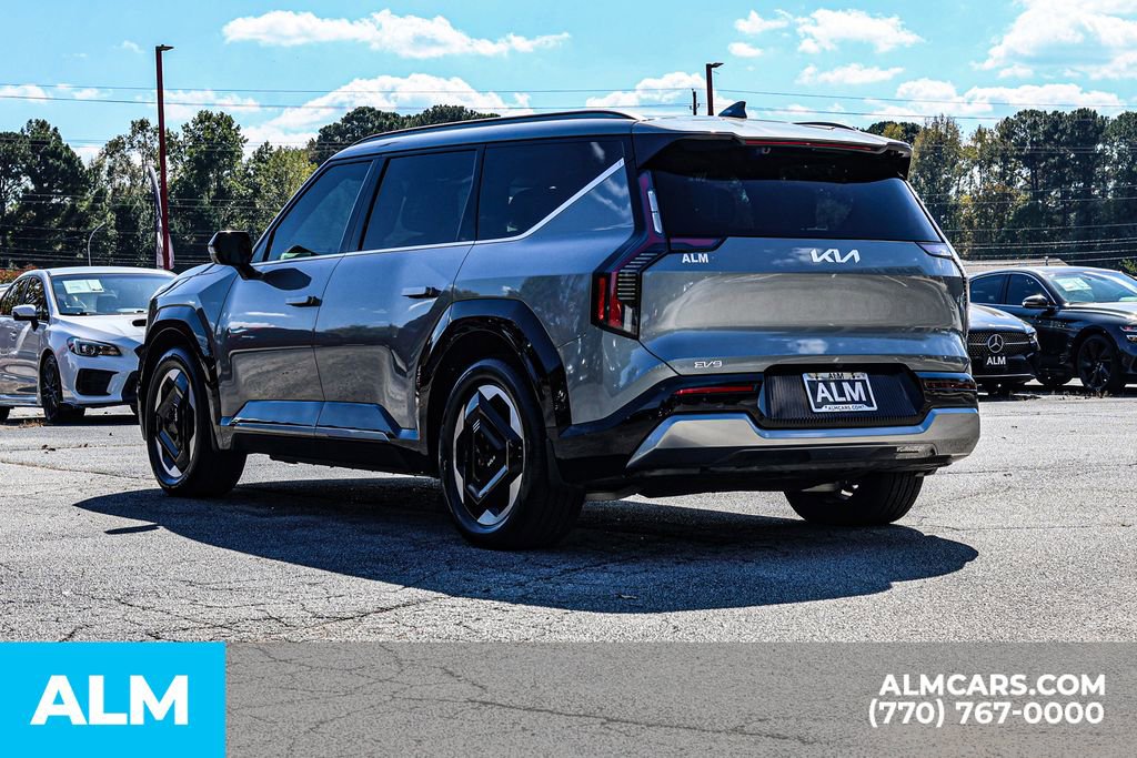 Used 2024 Kia EV9 Land image 7