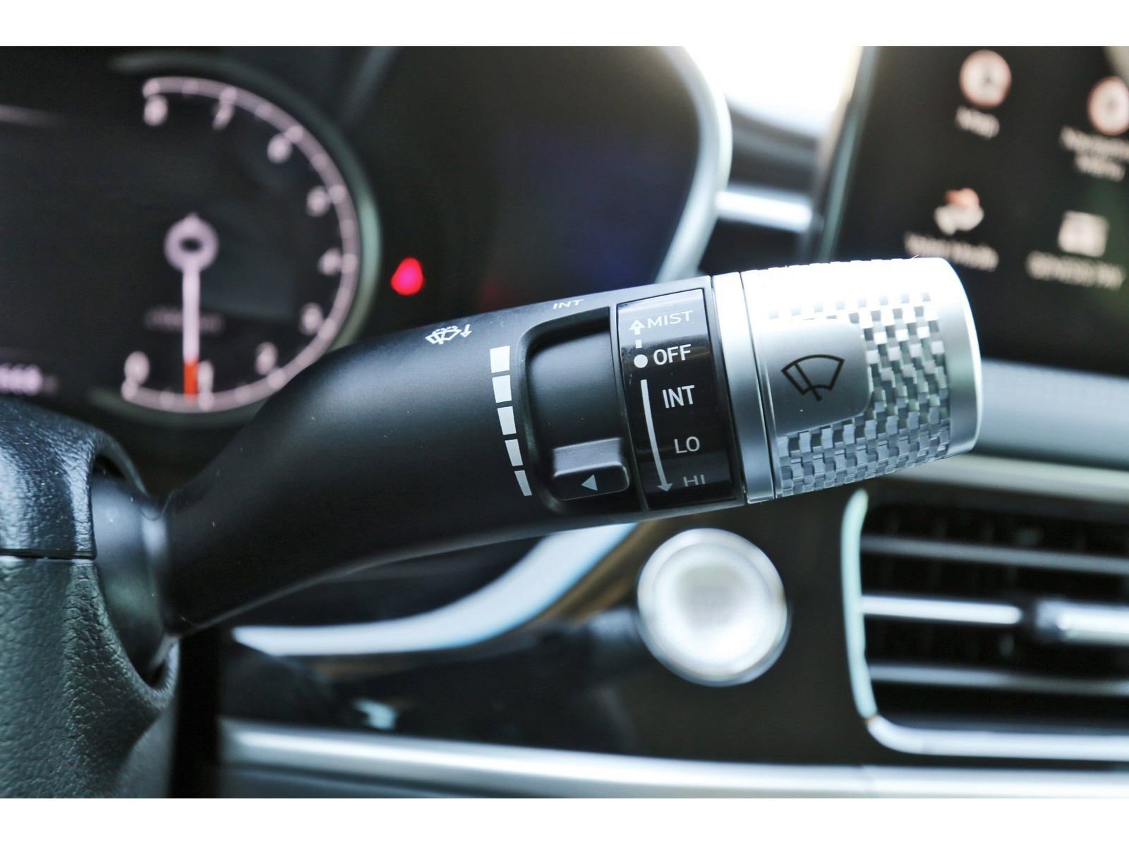 Used 2026 Genesis G70 2.5T image 20