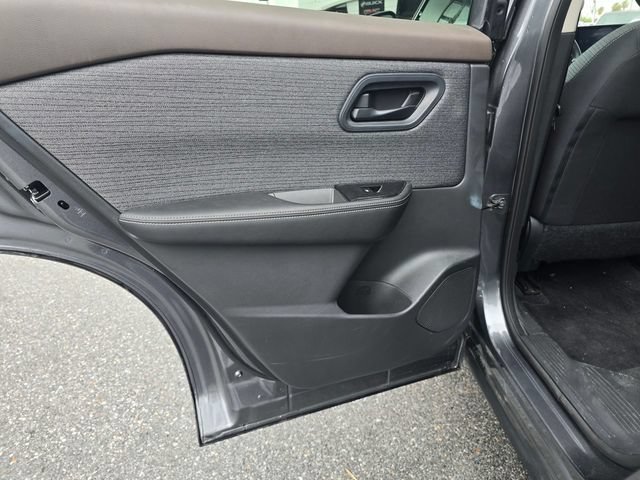 Used 2022 Nissan Rogue S FWD image 13