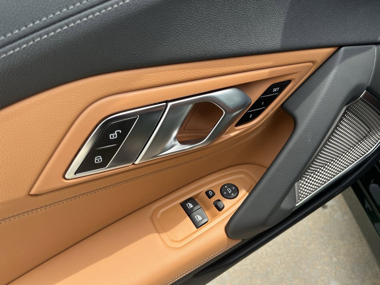 Certified 2025 BMW Z4 M40i w/ Edition RWD image 19