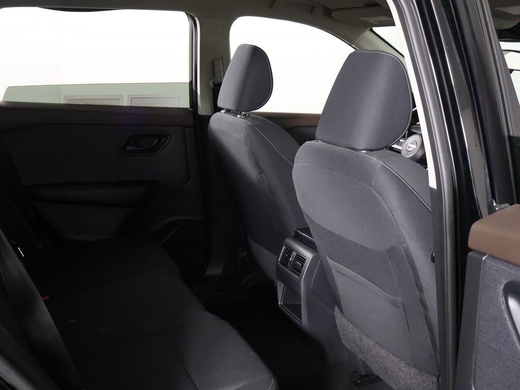 Used 2023 Nissan Rogue S AWD/4WD image 24