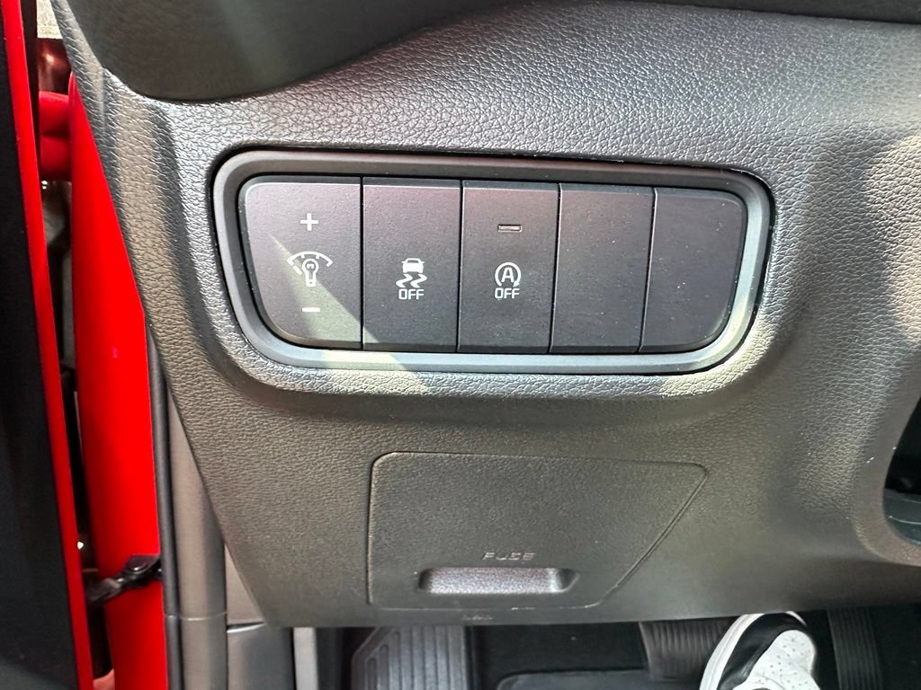 Used 2023 Kia Soul LX w/ LX Technology Package FWD image 17