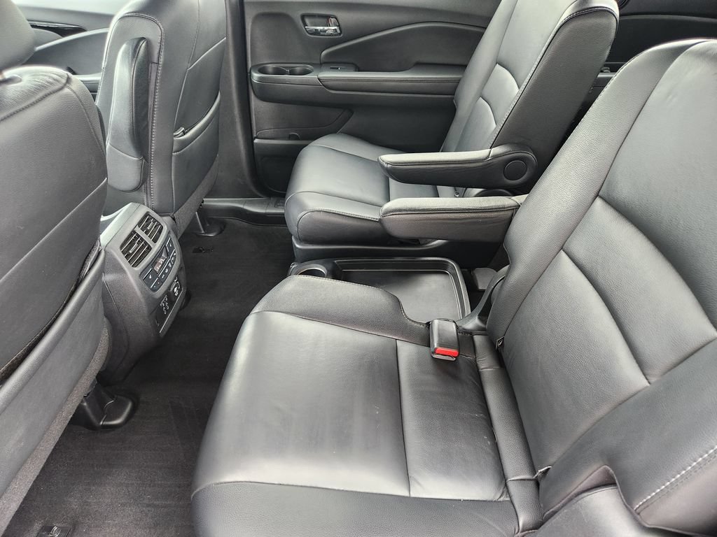 Used 2019 Honda Pilot Touring image 17