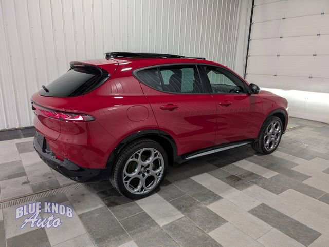 Used 2024 Alfa Romeo Tonale Ti image 4