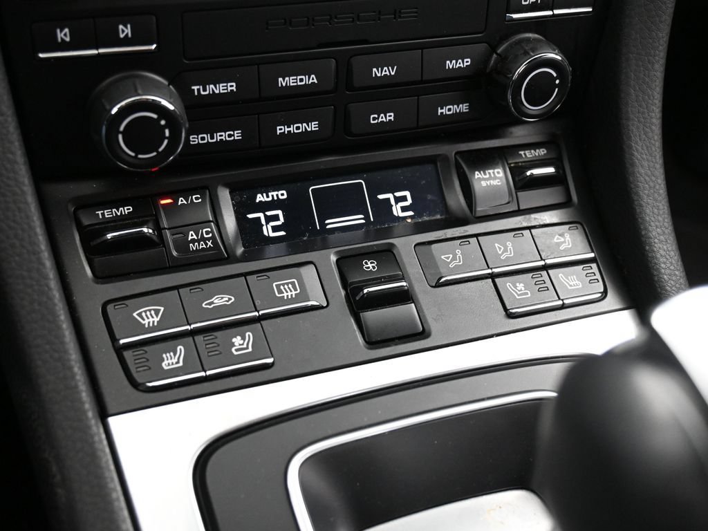 Certified 2019 Porsche 911 Targa 4 AWD/4WD image 22