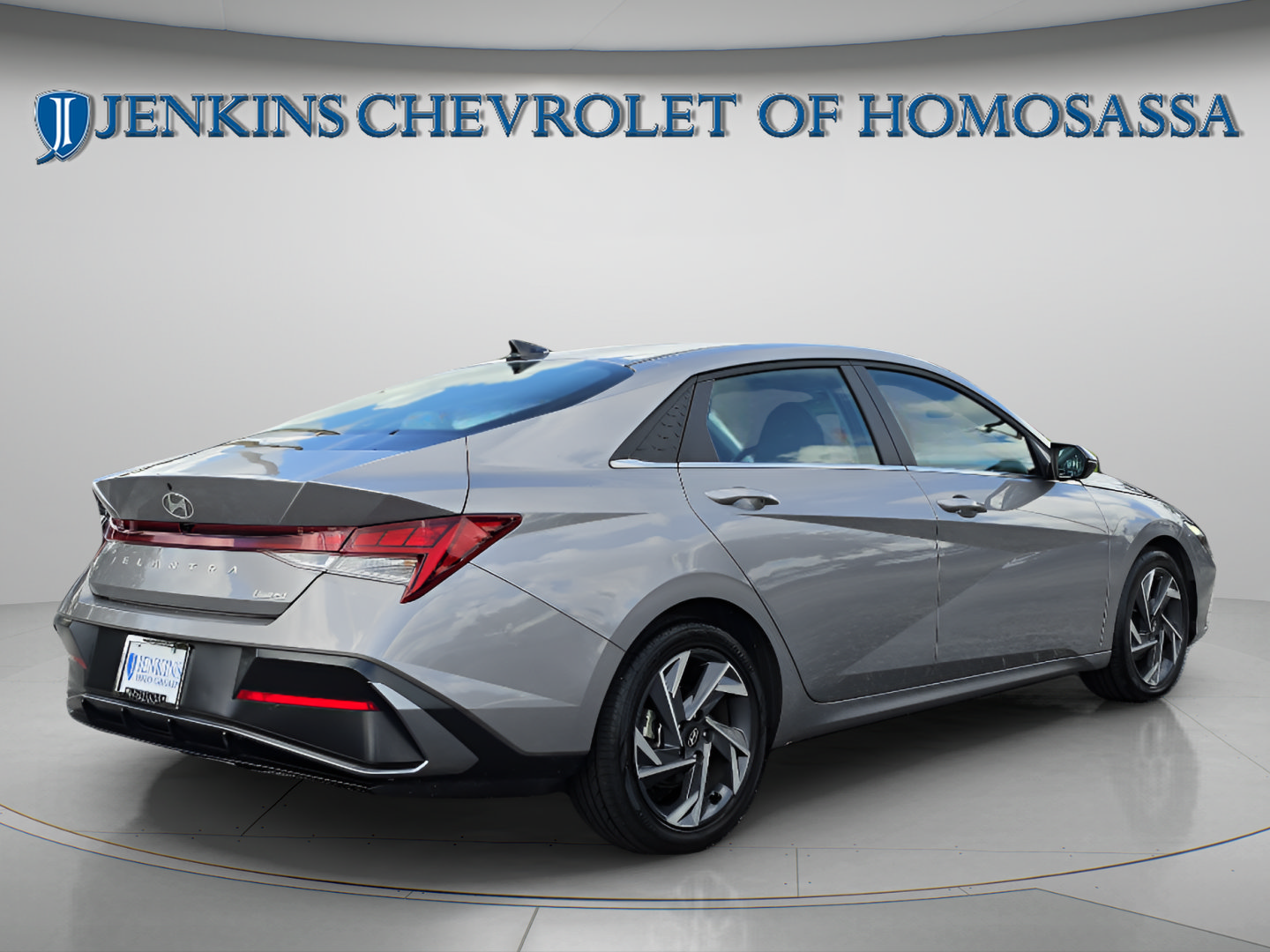 Used 2025 Hyundai Elantra Limited FWD image 5