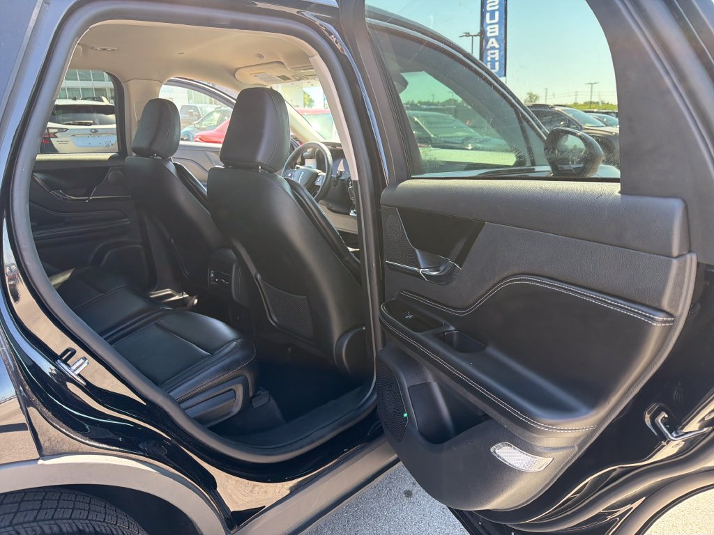 Used 2023 Lincoln Corsair AWD image 34