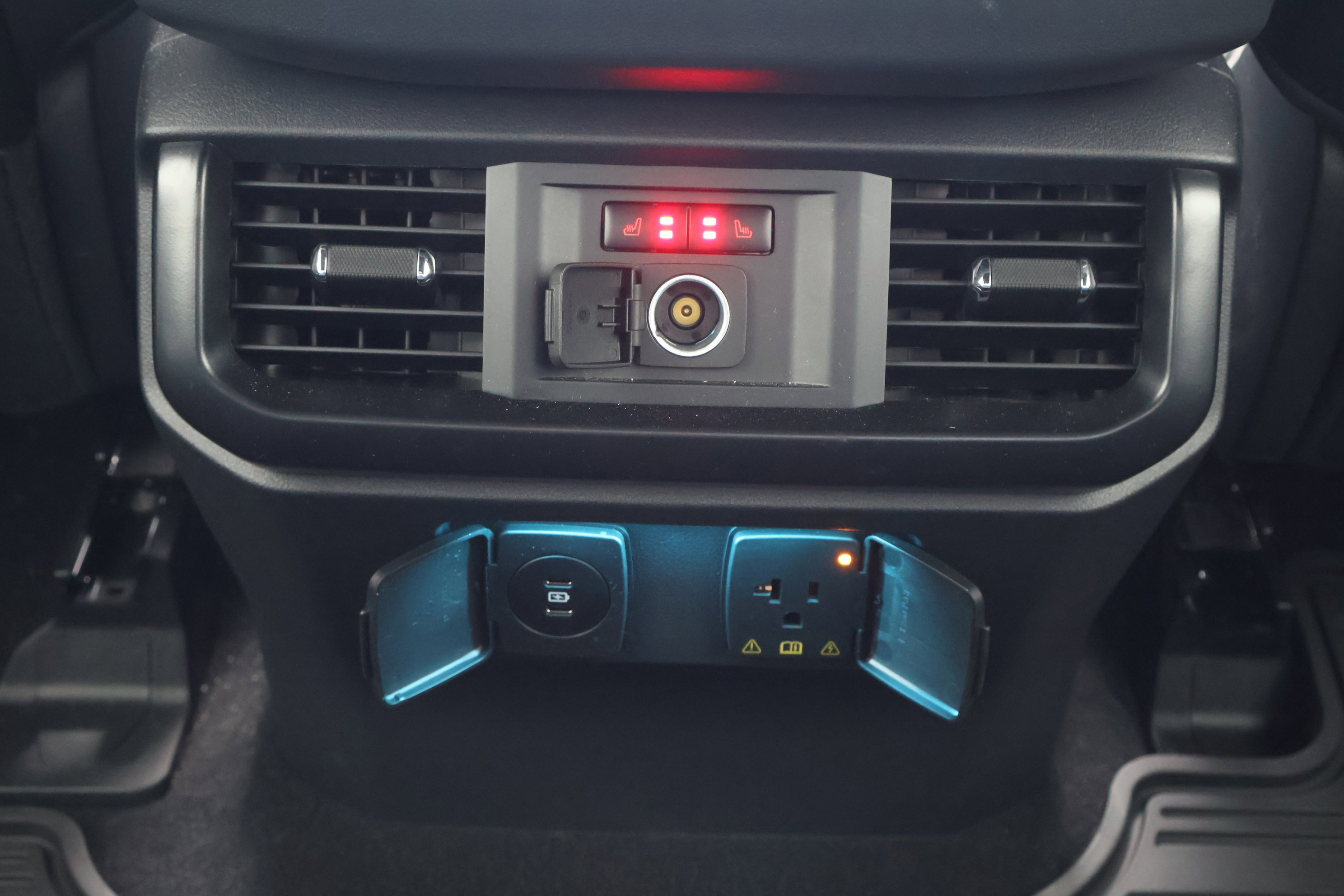 Certified 2025 Ford F150 Raptor image 32