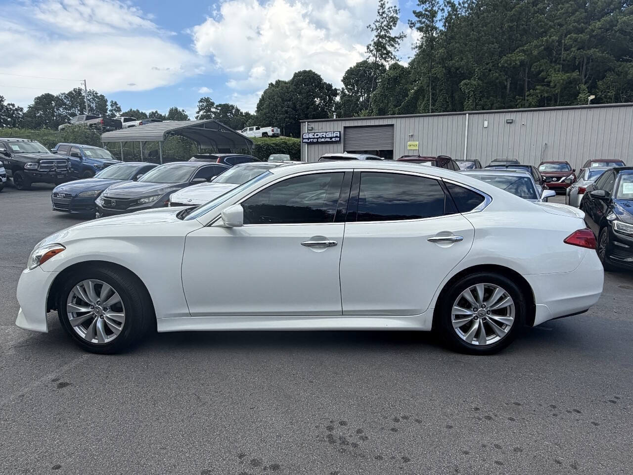 Used 2011 INFINITI M37 w/ Deluxe Touring Pkg RWD image 9