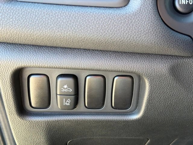 Used 2025 Mitsubishi Outlander Sport ES AWD/4WD image 29