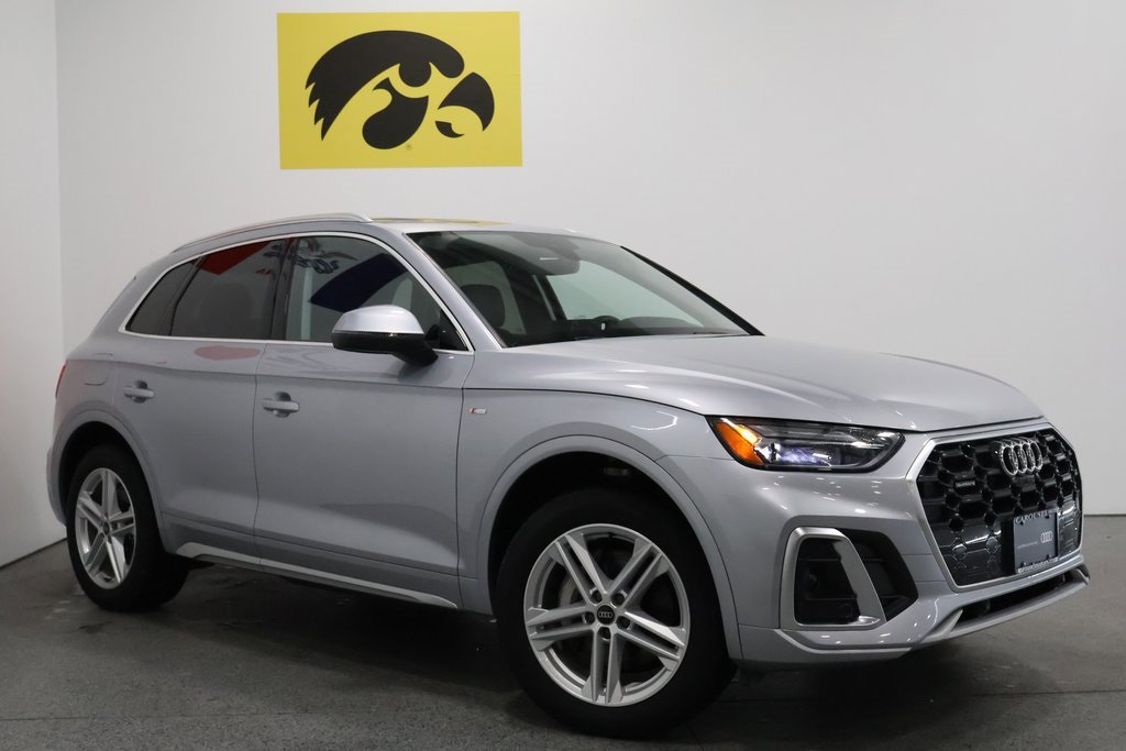 Certified 2025 Audi Q5 e Premium Plus w/ Premium Plus Package image 2