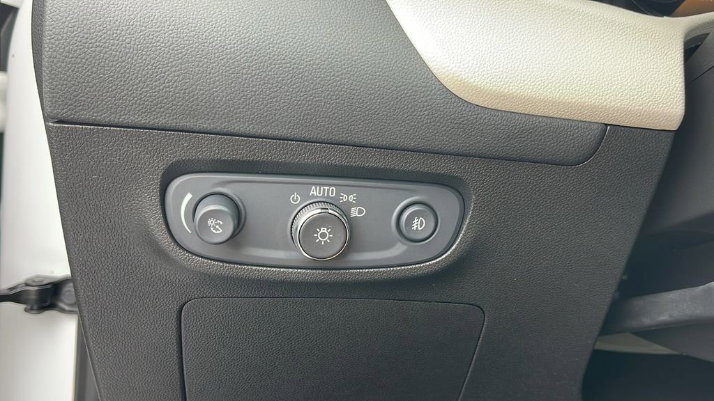 Used 2022 Buick Encore GX Select image 23