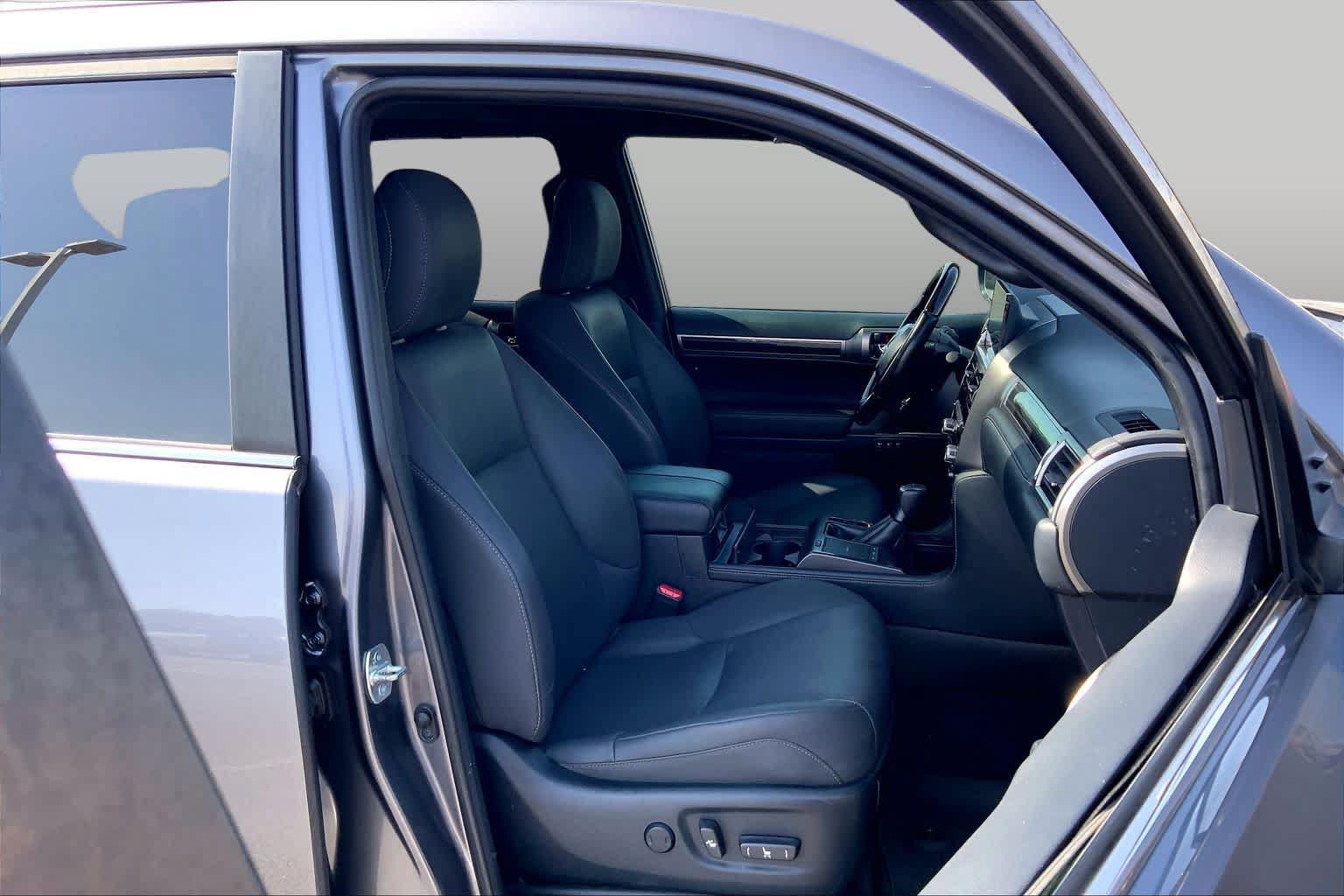 Used 2022 Lexus GX 460 Premium w/ Premium Plus Package AWD/4WD image 9
