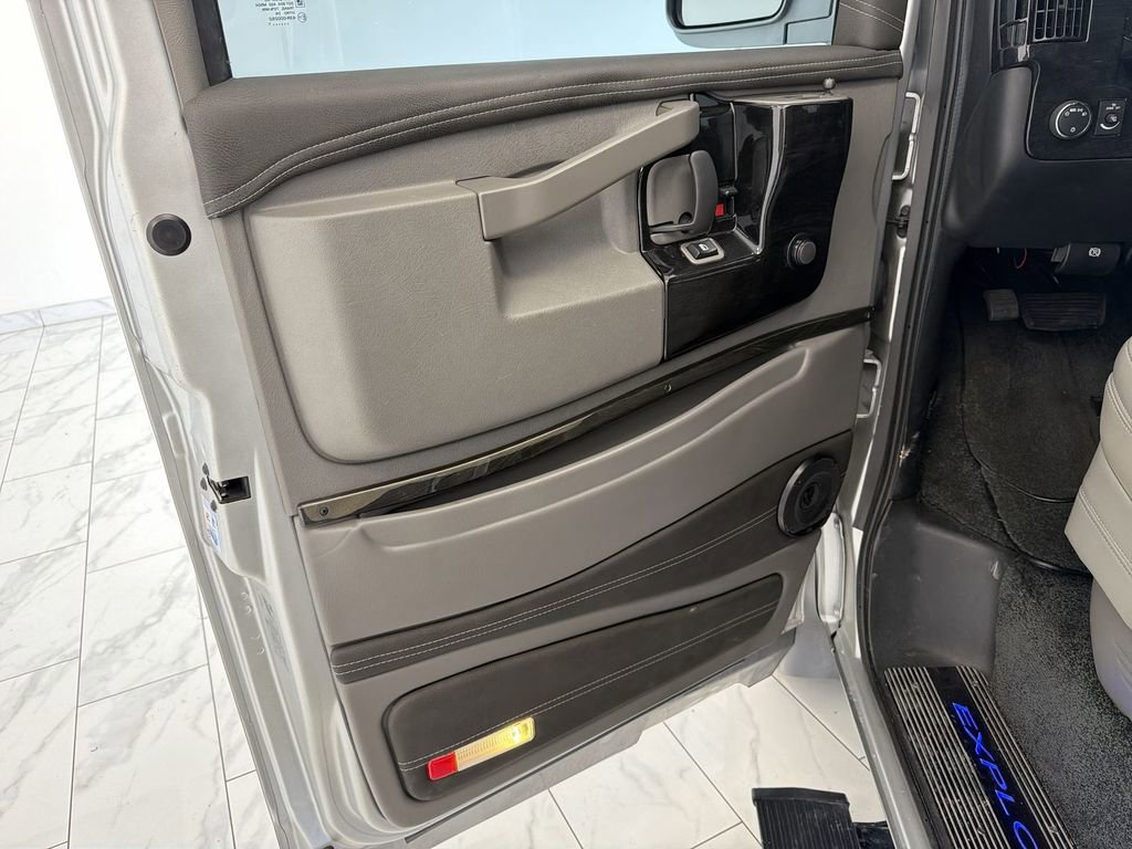 Used 2021 Chevrolet Express 2500 LS w/ Enhanced Convenience Package image 23