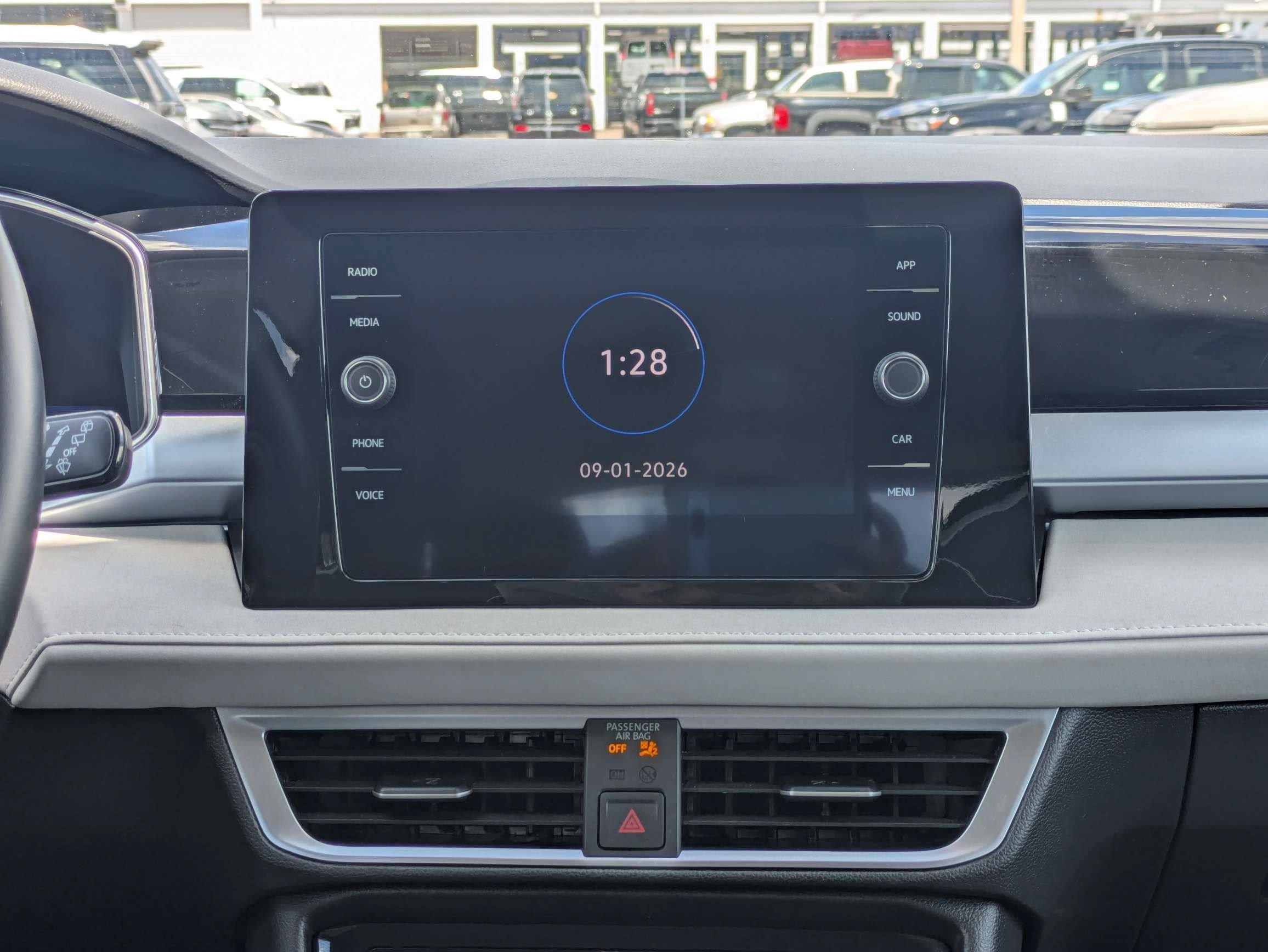 Used 2025 Volkswagen Taos SE FWD image 17