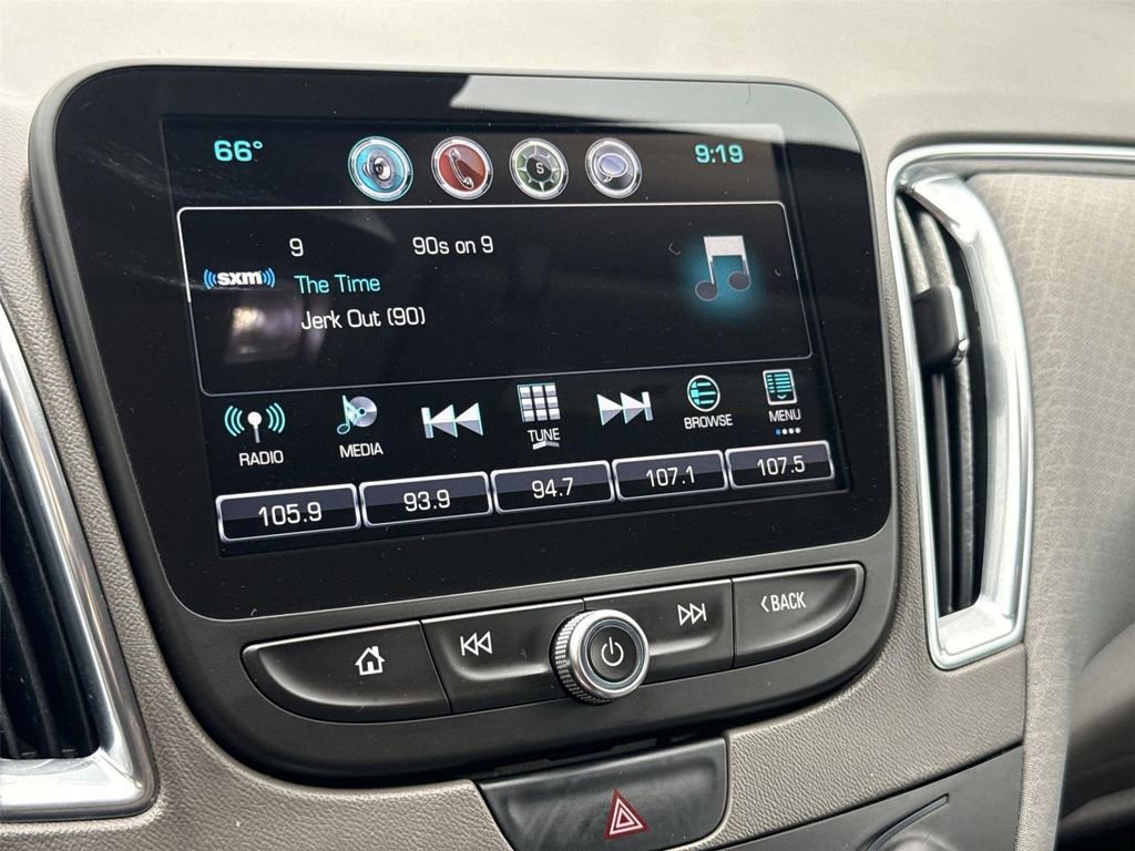 Used 2018 Chevrolet Malibu LT w/ Driver Confidence Package FWD image 12