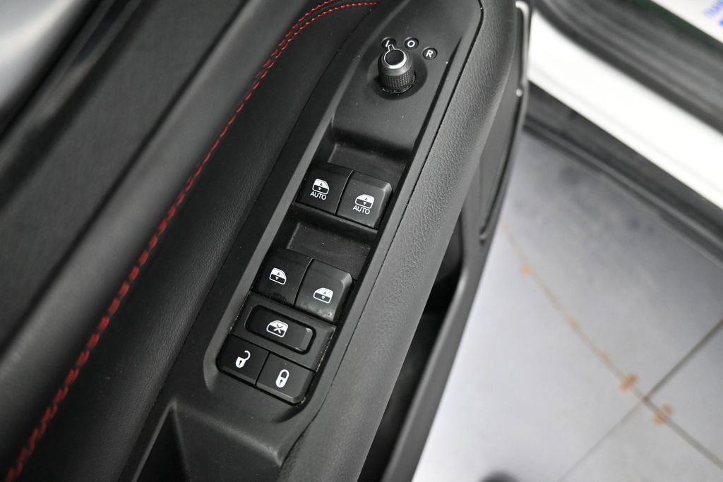 Used 2025 Jeep Compass Trailhawk AWD/4WD image 29