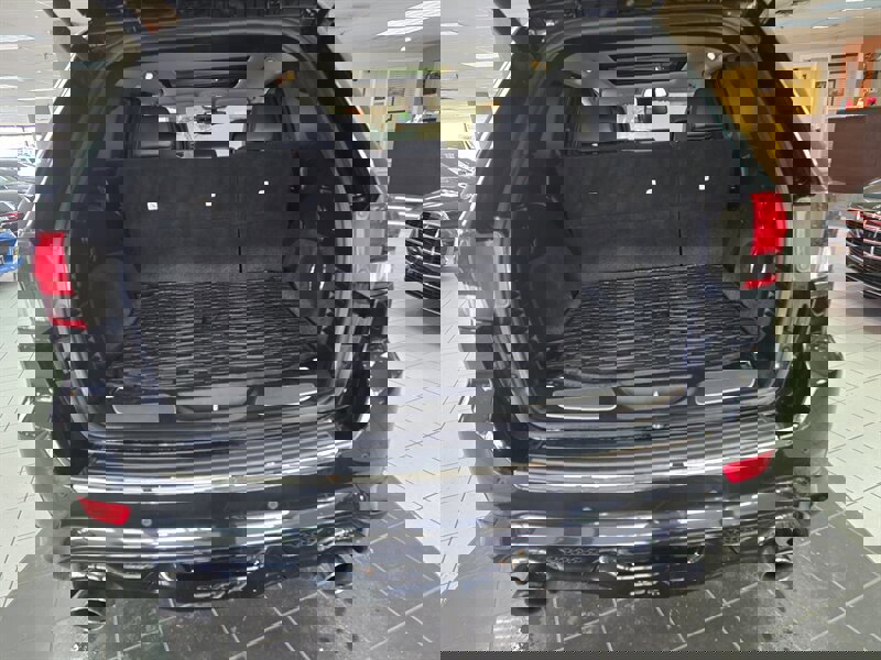 Used 2012 Jeep Grand Cherokee SRT8 w/ Luxury Group II image 22