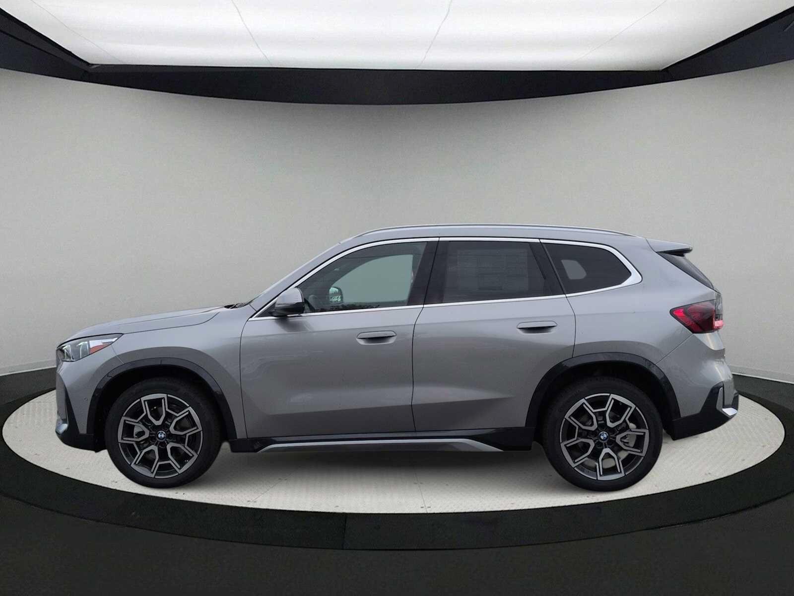 New 2026 BMW X1 xDrive28i w/ Convenience Package AWD/4WD image 5