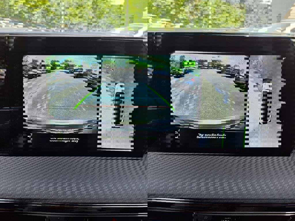 New 2025 Nissan Kicks SR image 10