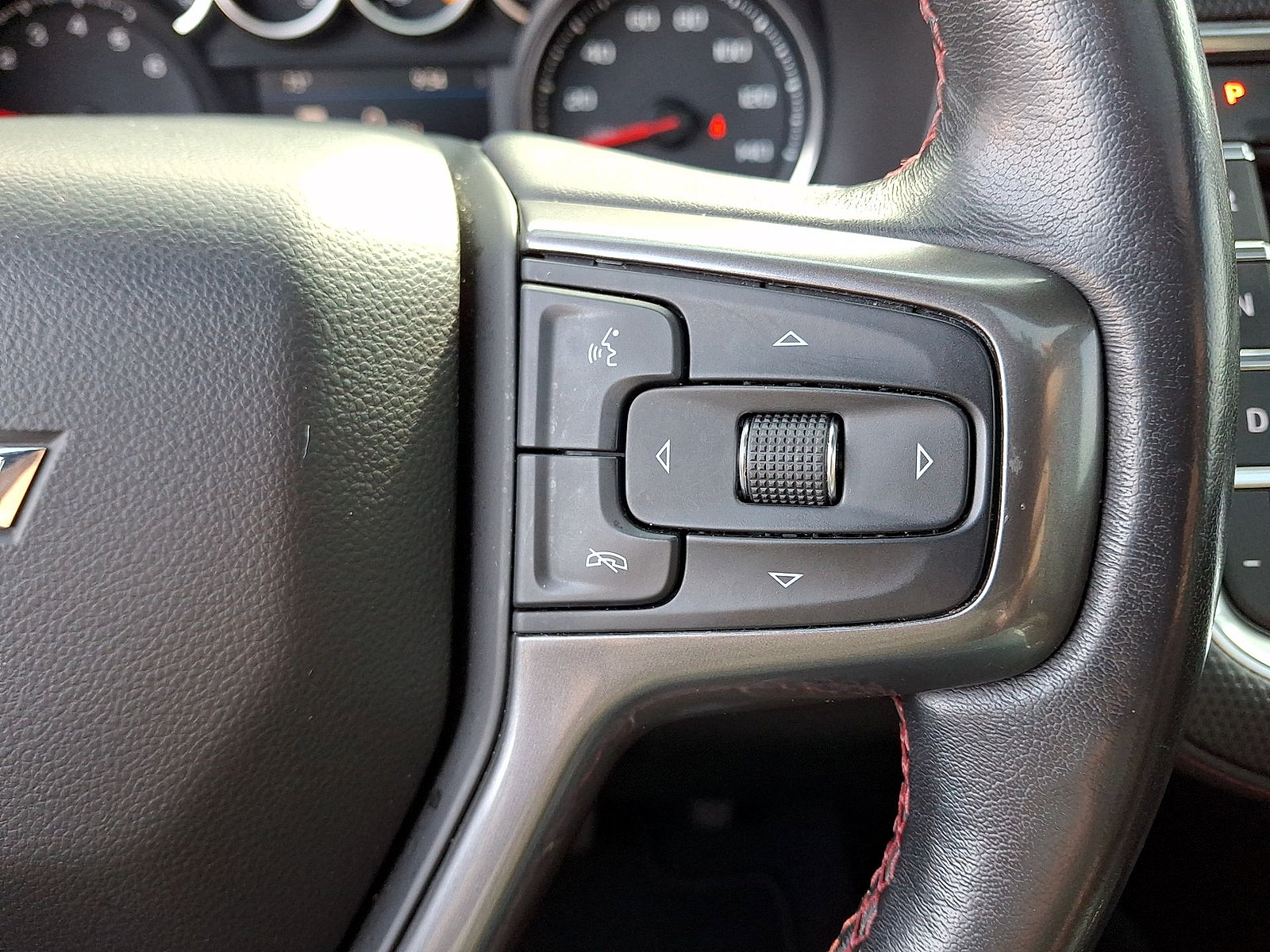 Used 2021 Chevrolet Tahoe RST w/ Luxury Package AWD/4WD image 18