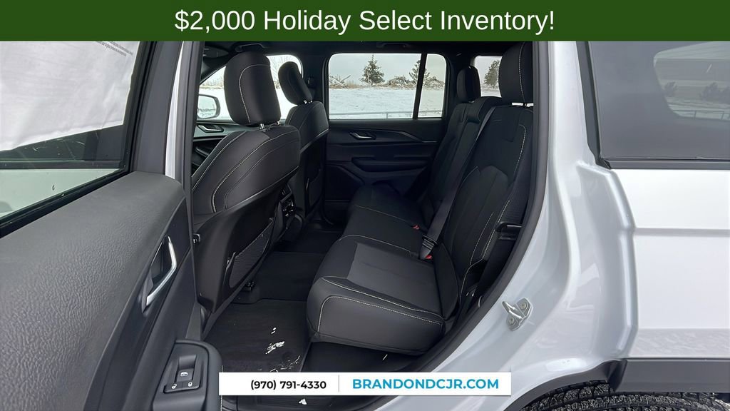 New 2025 Jeep Grand Cherokee Laredo image 25