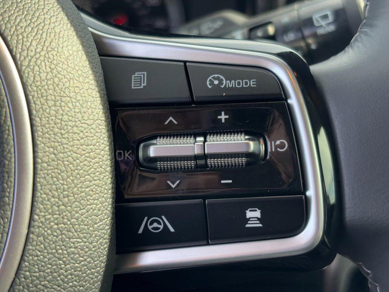 Used 2024 Kia Sorento EX image 18