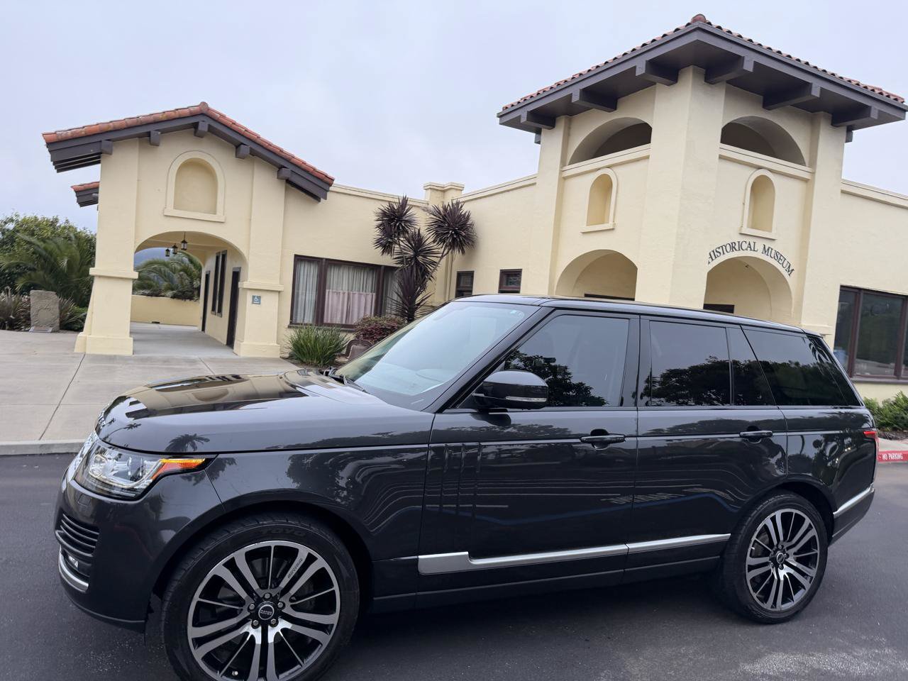 Used 2014 Land Rover Range Rover Supercharged AWD/4WD image 6