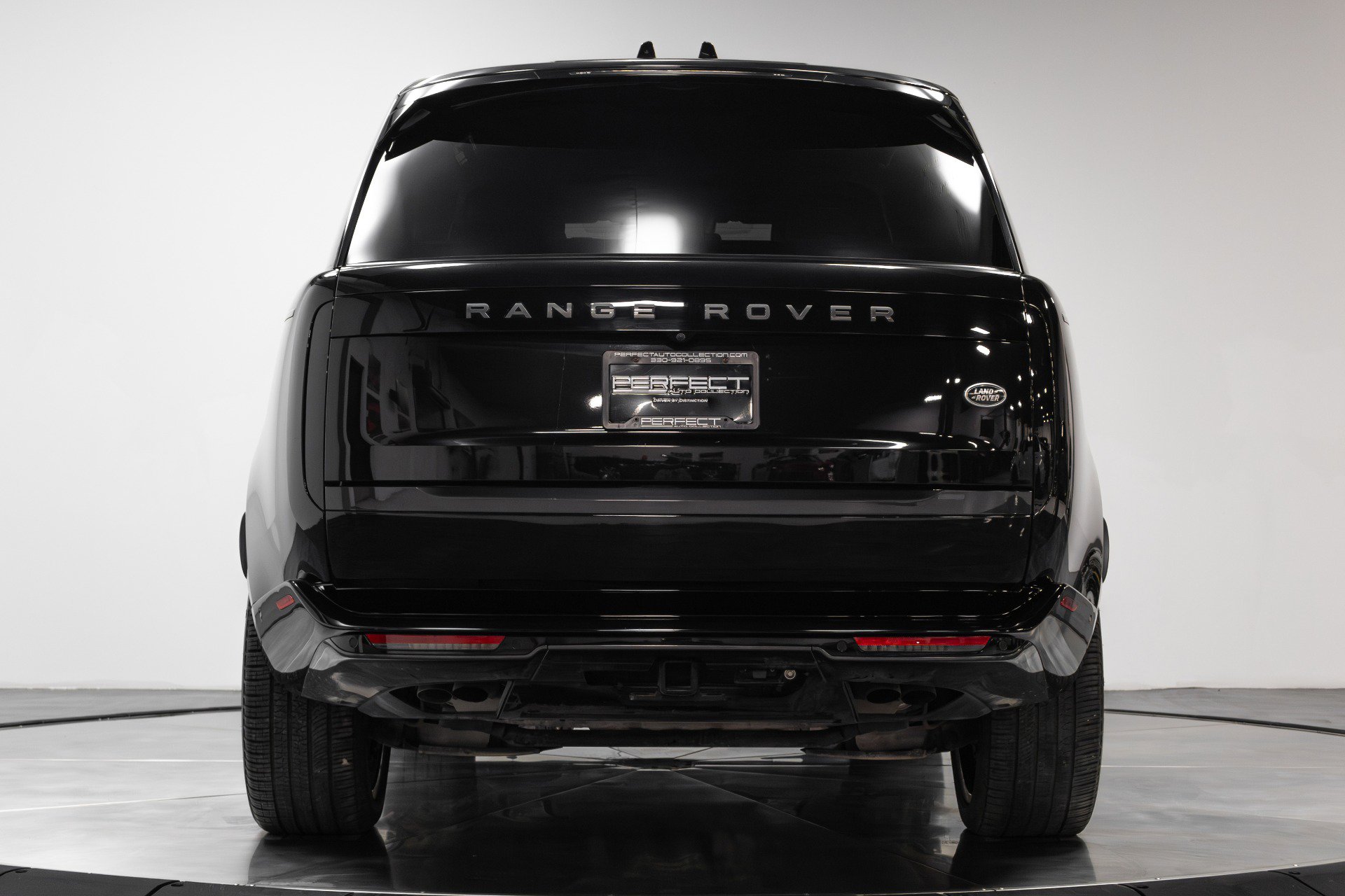 Used 2023 Land Rover Range Rover Long Wheelbase Autobiography image 28