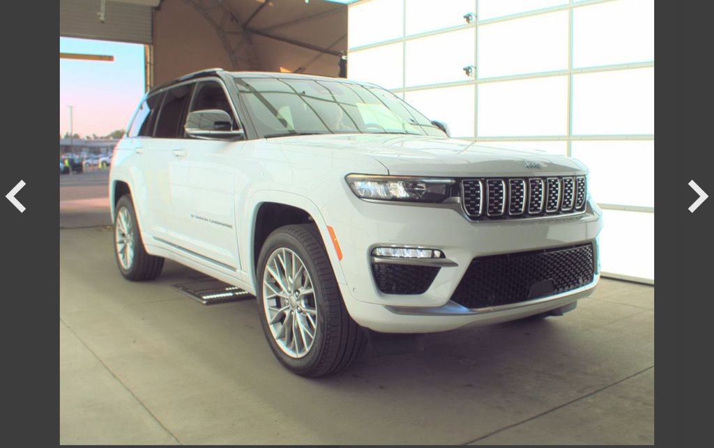 Used 2022 Jeep Grand Cherokee Summit image 1