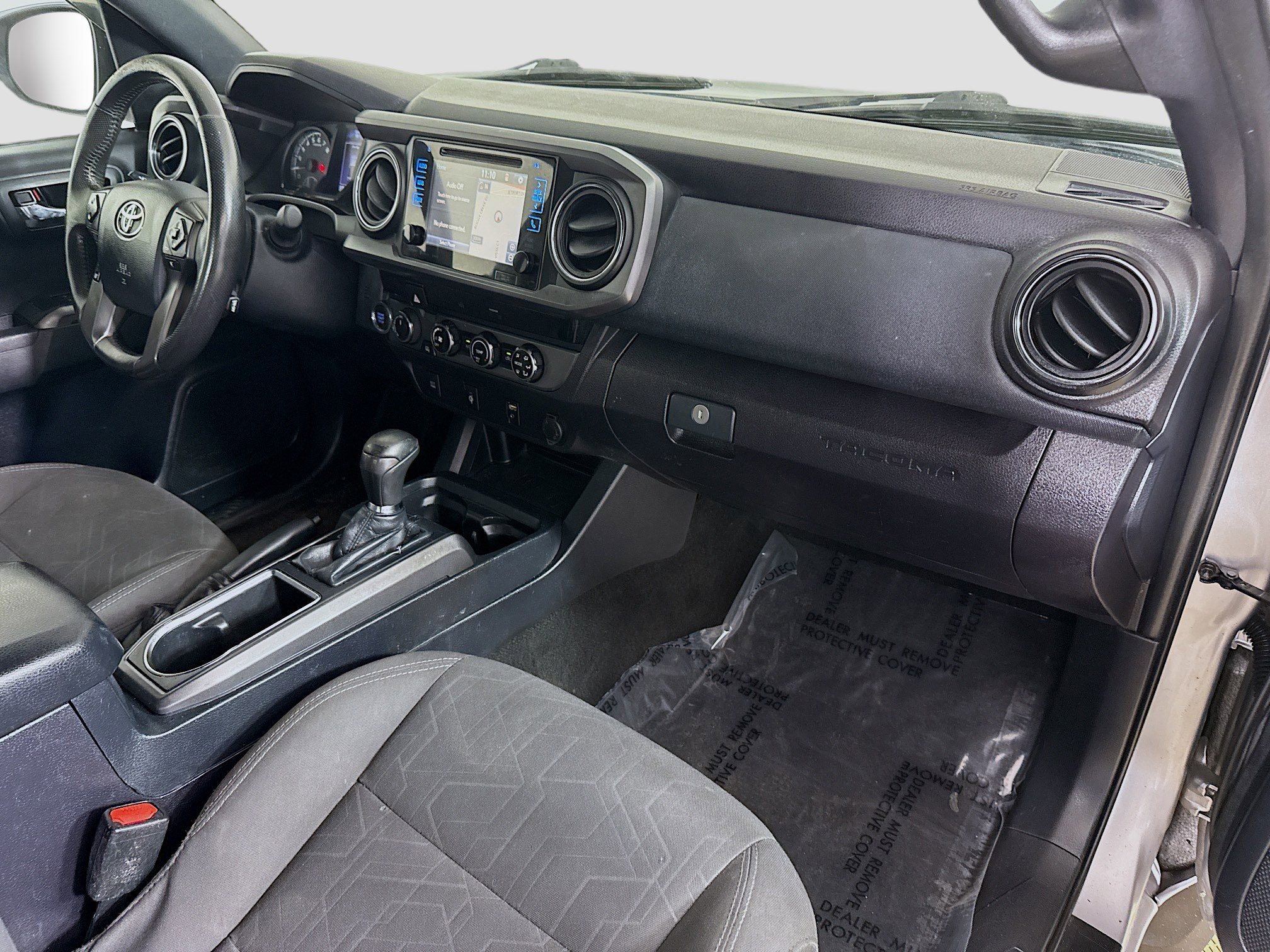 Used 2017 Toyota Tacoma SR image 30