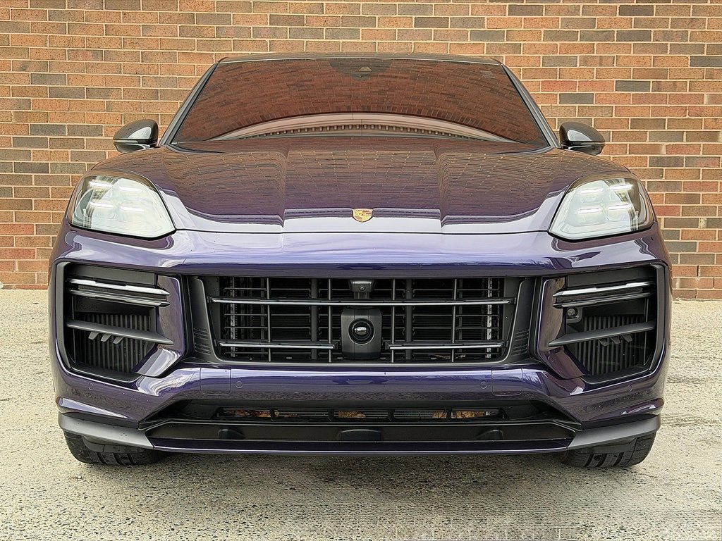 Certified 2025 Porsche Cayenne Turbo GT image 10
