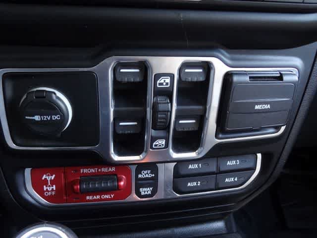 Used 2020 Jeep Gladiator Rubicon w/ Dual Top Group AWD/4WD image 37