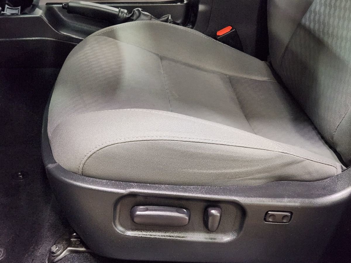Used 2022 Toyota Tacoma SR5 RWD image 43