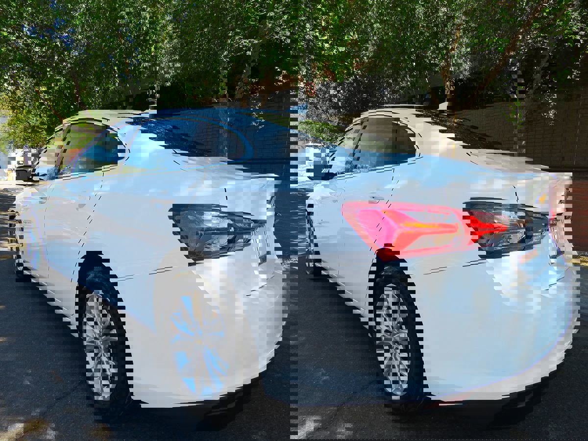 Used 2021 Chevrolet Malibu LT image 4