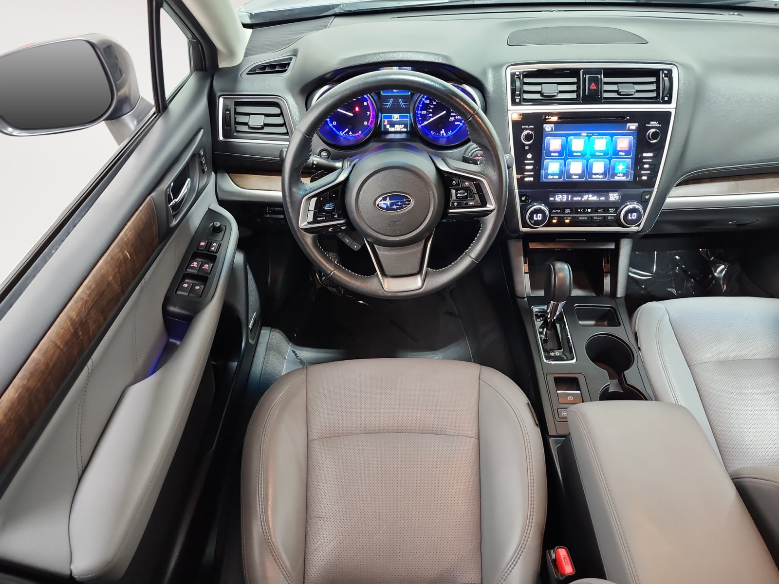 Used 2018 Subaru Outback 2.5i Limited AWD/4WD image 10