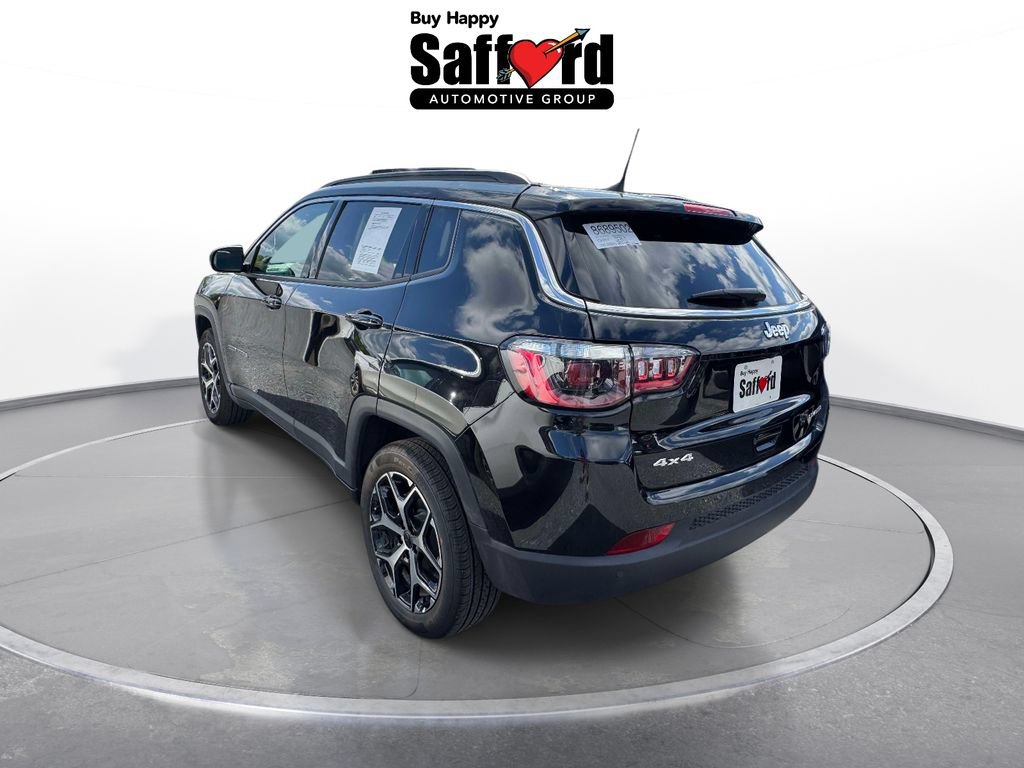 Used 2025 Jeep Compass Limited AWD/4WD image 2