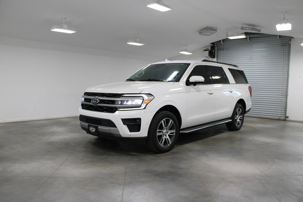 Used 2022 Ford Expedition Max XLT RWD image 4