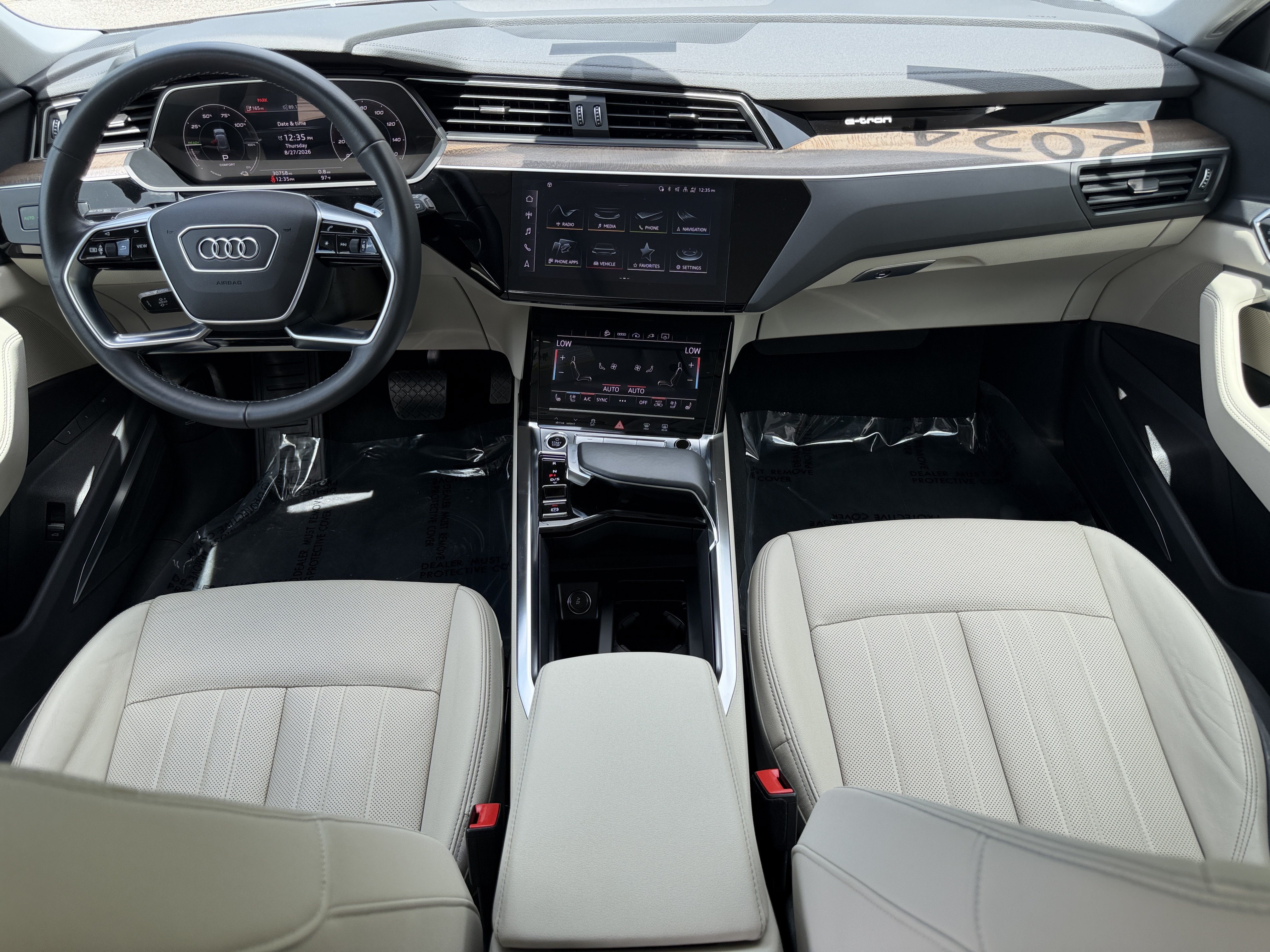 Certified 2024 Audi Q8 e-tron Premium Plus w/ Premium Plus Package AWD/4WD image 14