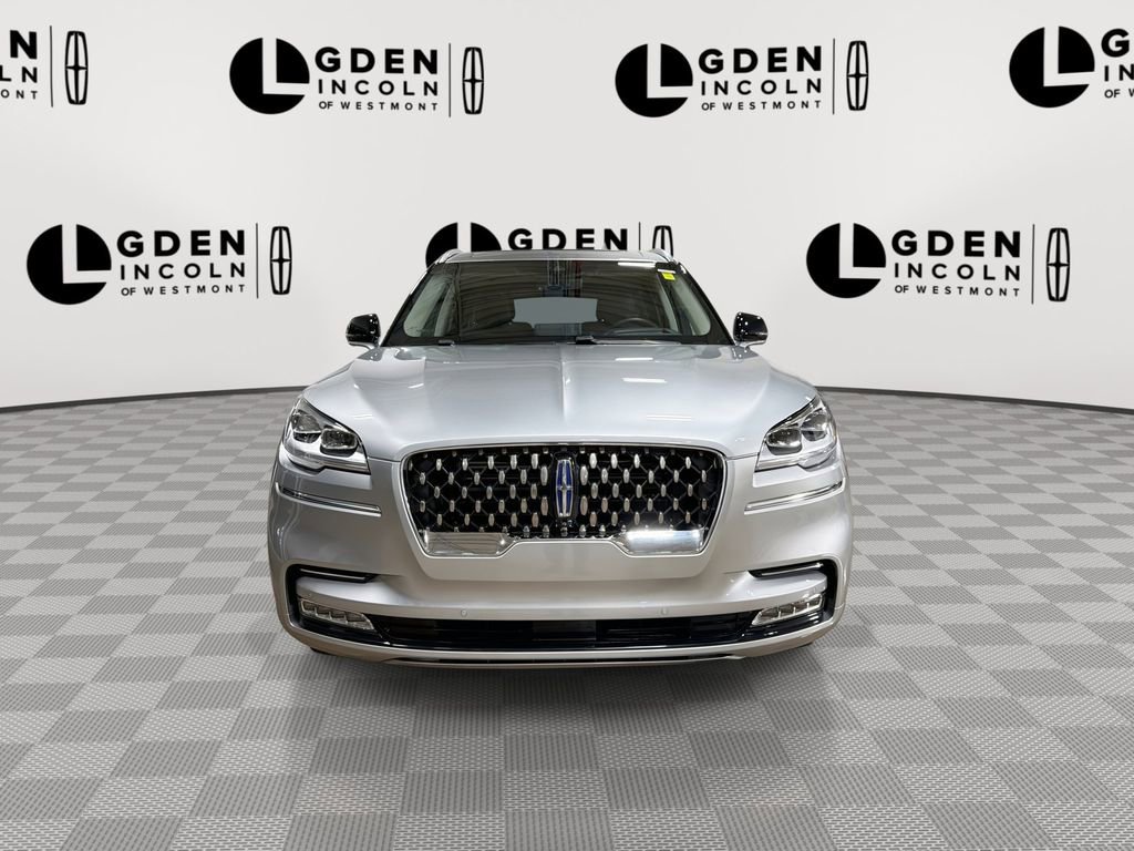 Used 2021 Lincoln Aviator Grand Touring w/ Equipment Group 302A AWD/4WD image 3