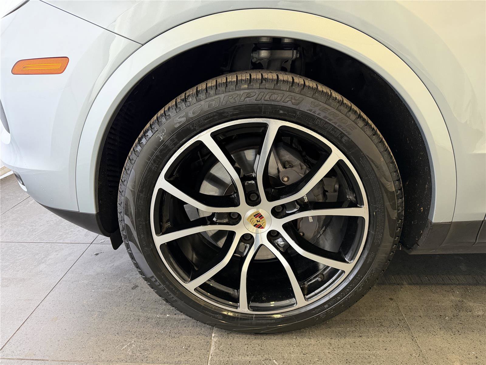 Certified 2022 Porsche Cayenne E-Hybrid image 10