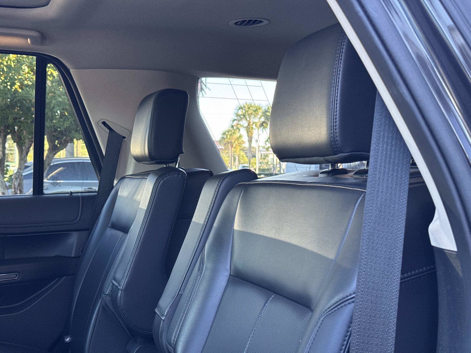 Used 2024 Ford Expedition XLT RWD image 18