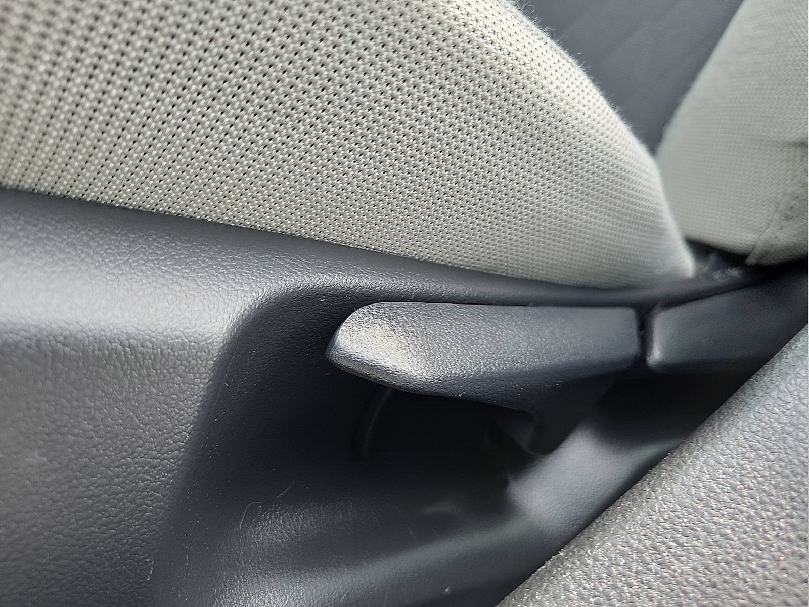 Used 2024 Toyota Corolla LE FWD image 15