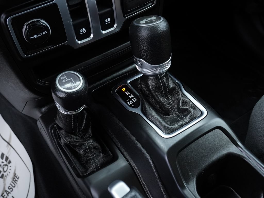 Certified 2026 Jeep Wrangler Sport AWD/4WD image 22