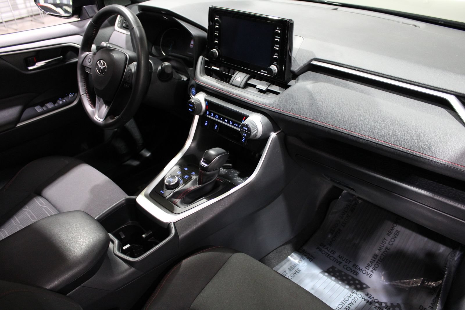 Used 2022 Toyota RAV4 SE w/ Weather & Moonroof Package AWD/4WD image 38