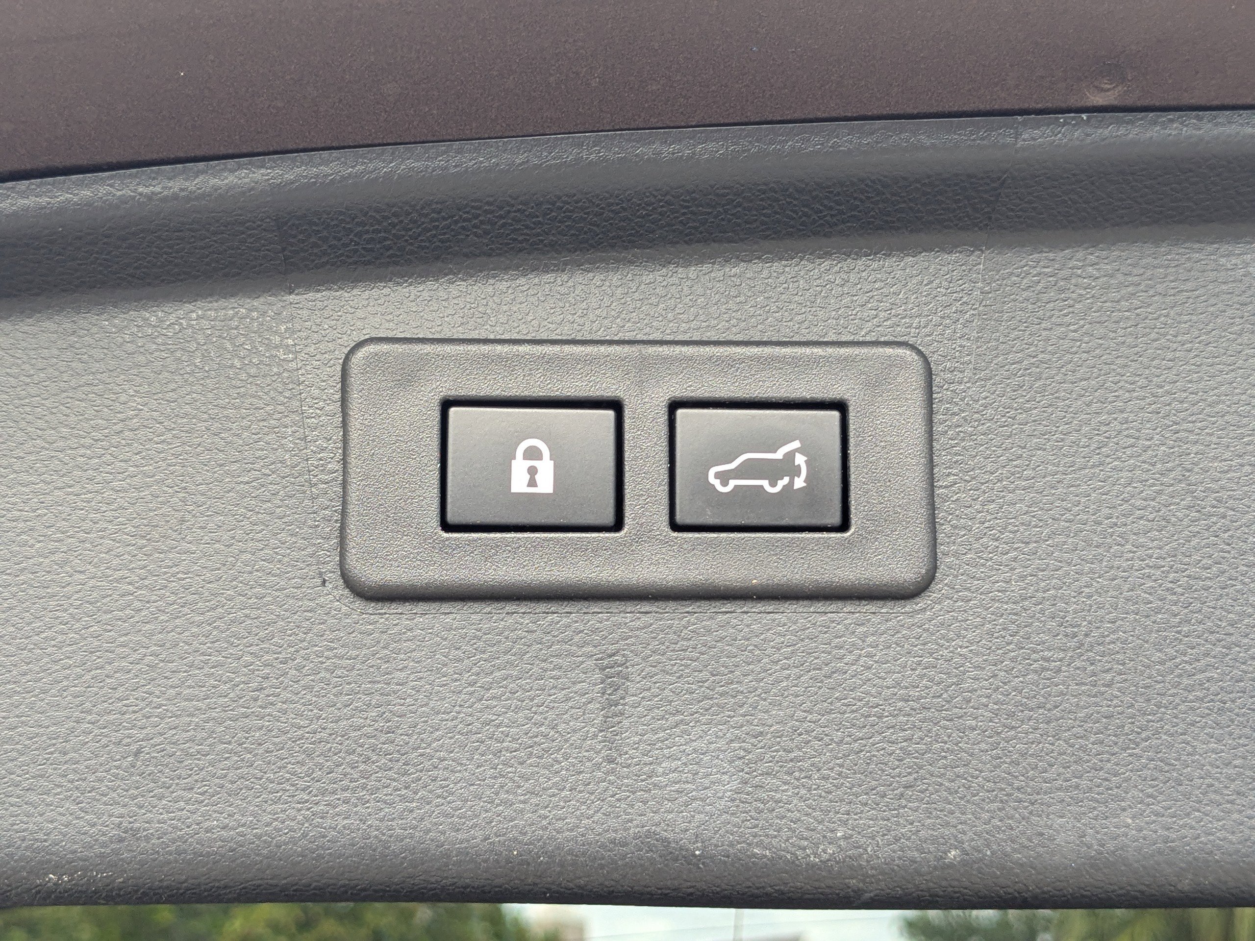 Used 2022 Subaru Outback Touring image 14