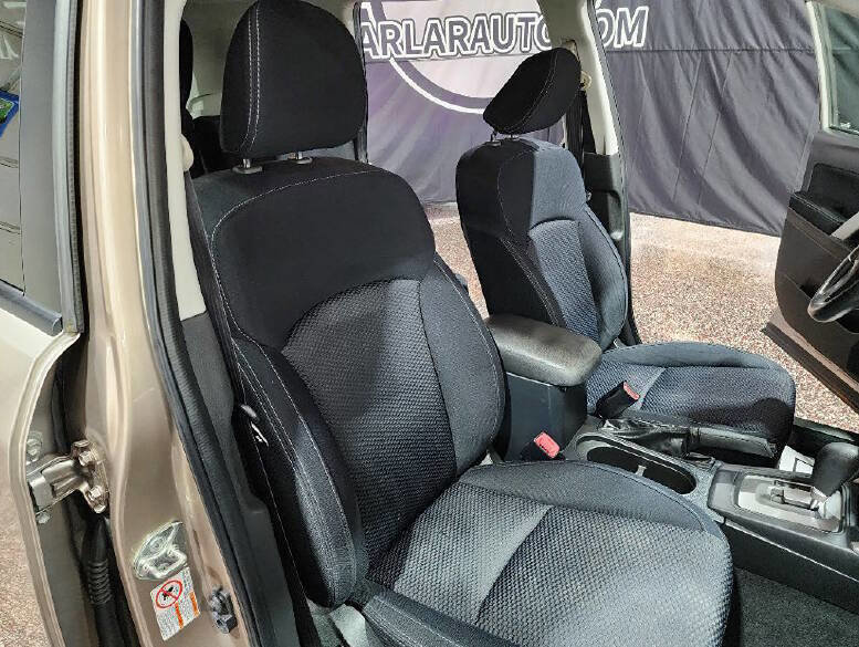 Used 2015 Subaru Forester 2.5i Premium w/ All-Weather Package image 14