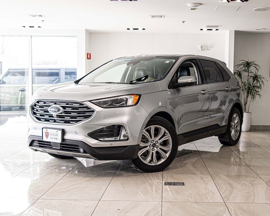 Used 2022 Ford Edge Titanium w/ Equipment Group 301A AWD/4WD image 2