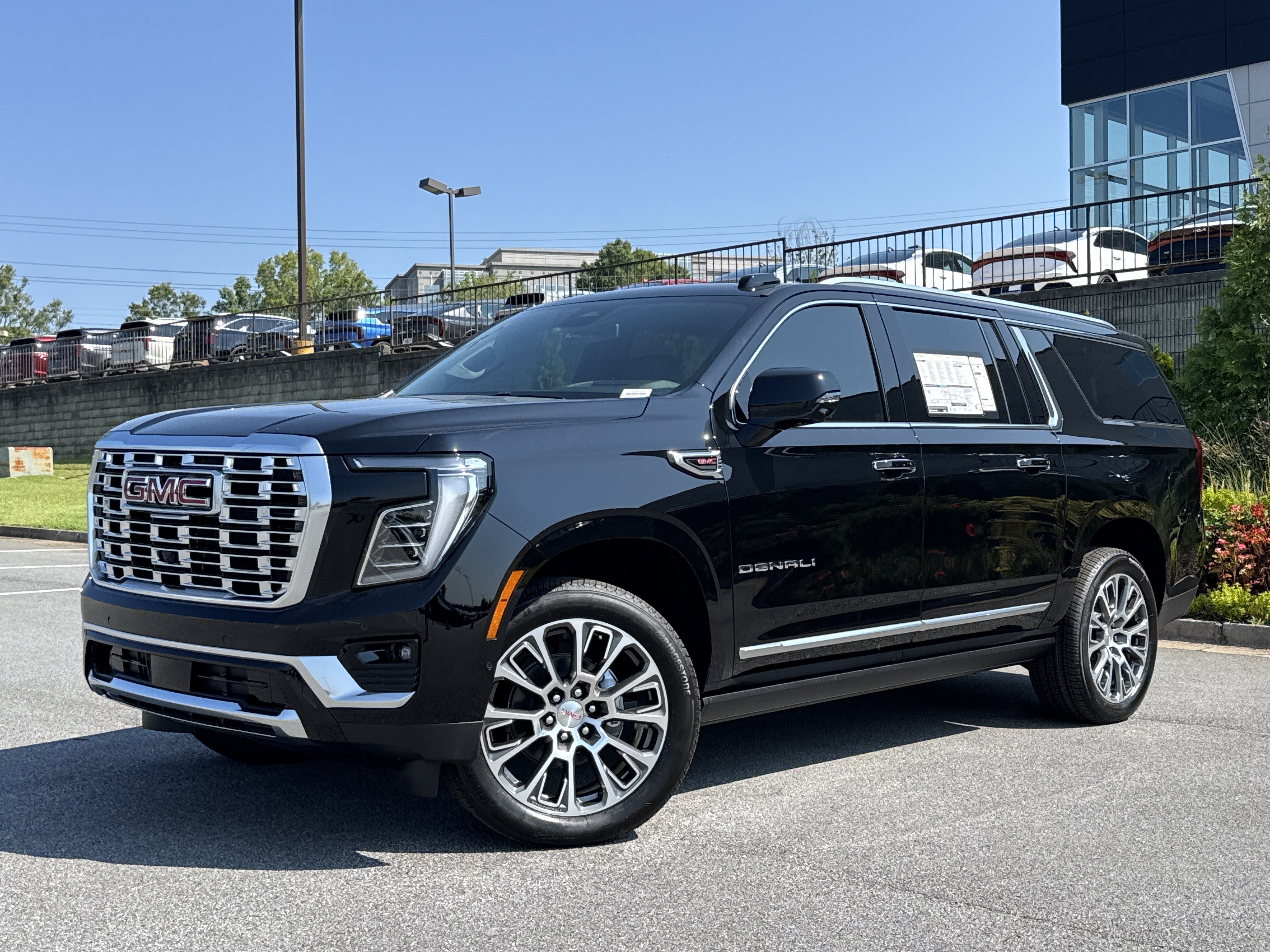 New 2026 GMC Yukon XL Denali w/ Sun & Power Step Package AWD/4WD image 5